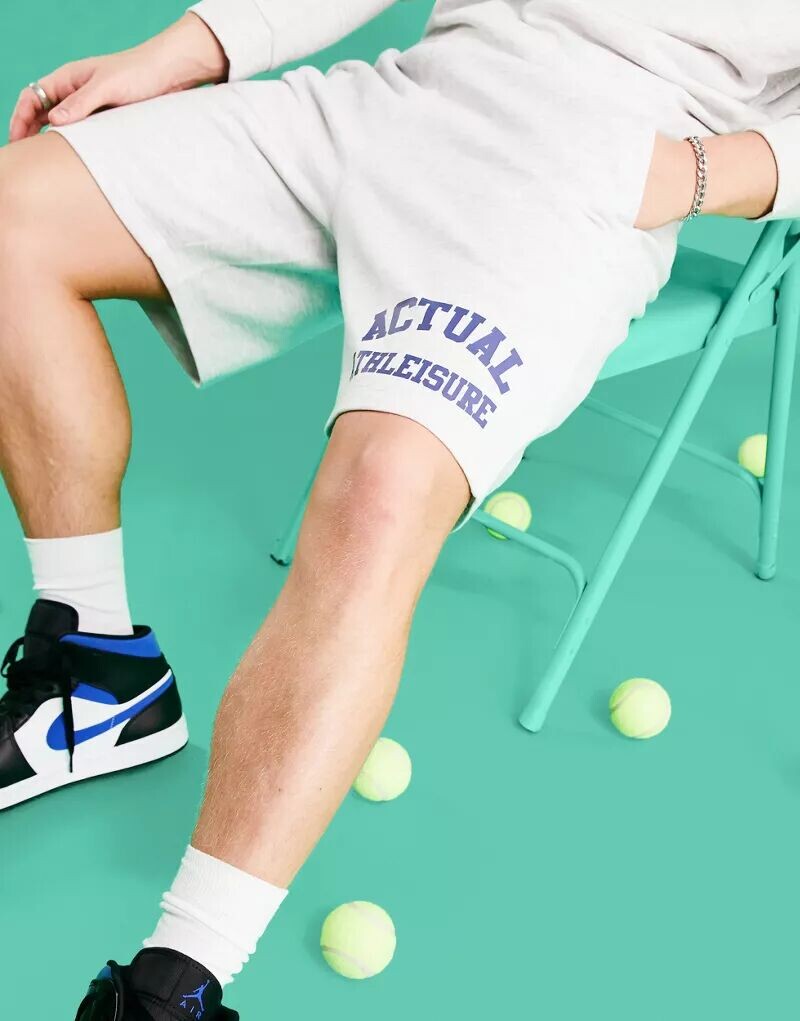 

Светло-белые шорты свободного кроя с логотипом ASOS Actual Athleisure