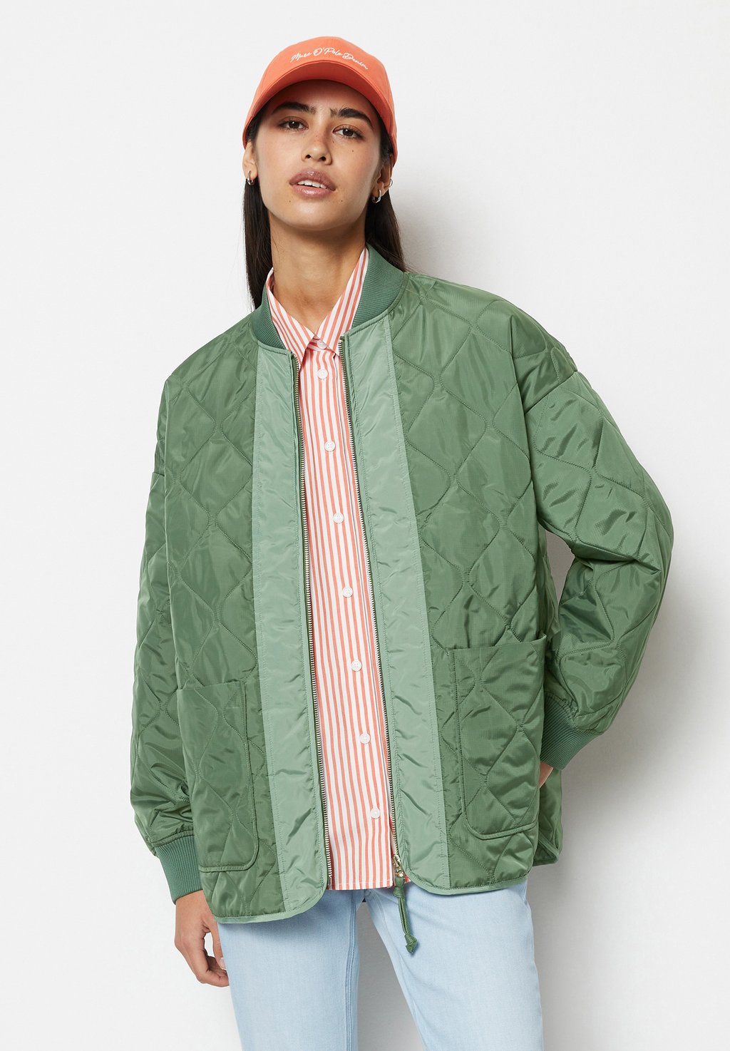 Короткое пальто QUILTED ZIPPER PATCH POCKETS COLLAR Marc O'Polo DENIM, цвет turf green