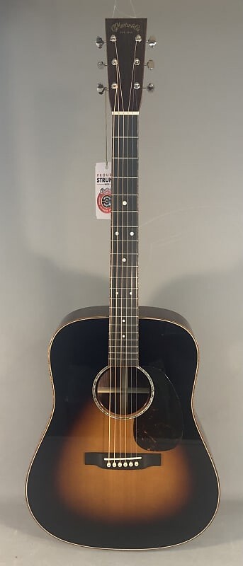 

Акустическая гитара Martin Custom Shop D-28 NAMM Show Special - Sunbust