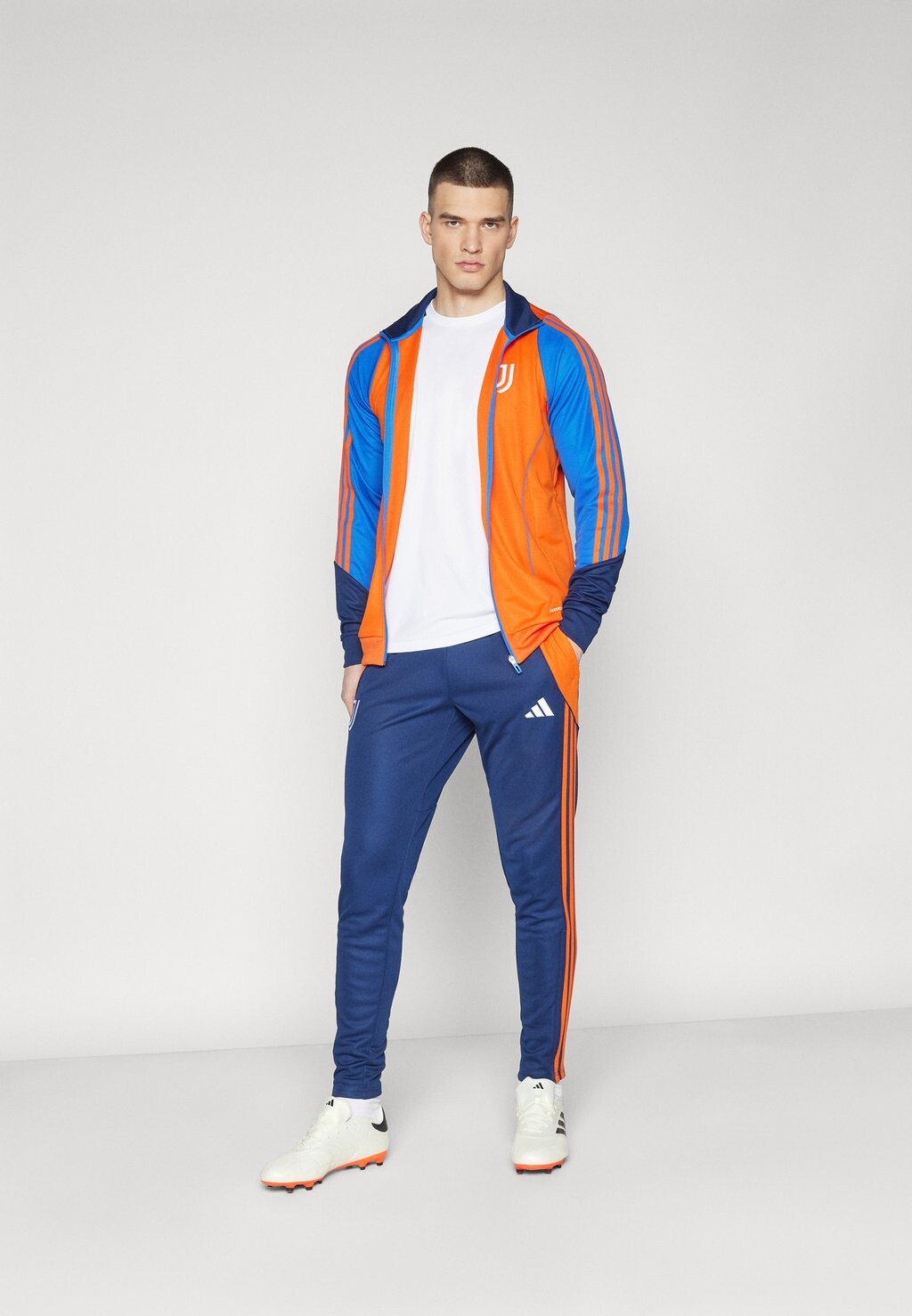 

Спортивный костюм JUVENTUS TURIN TRACK SUIT adidas, оранжевый