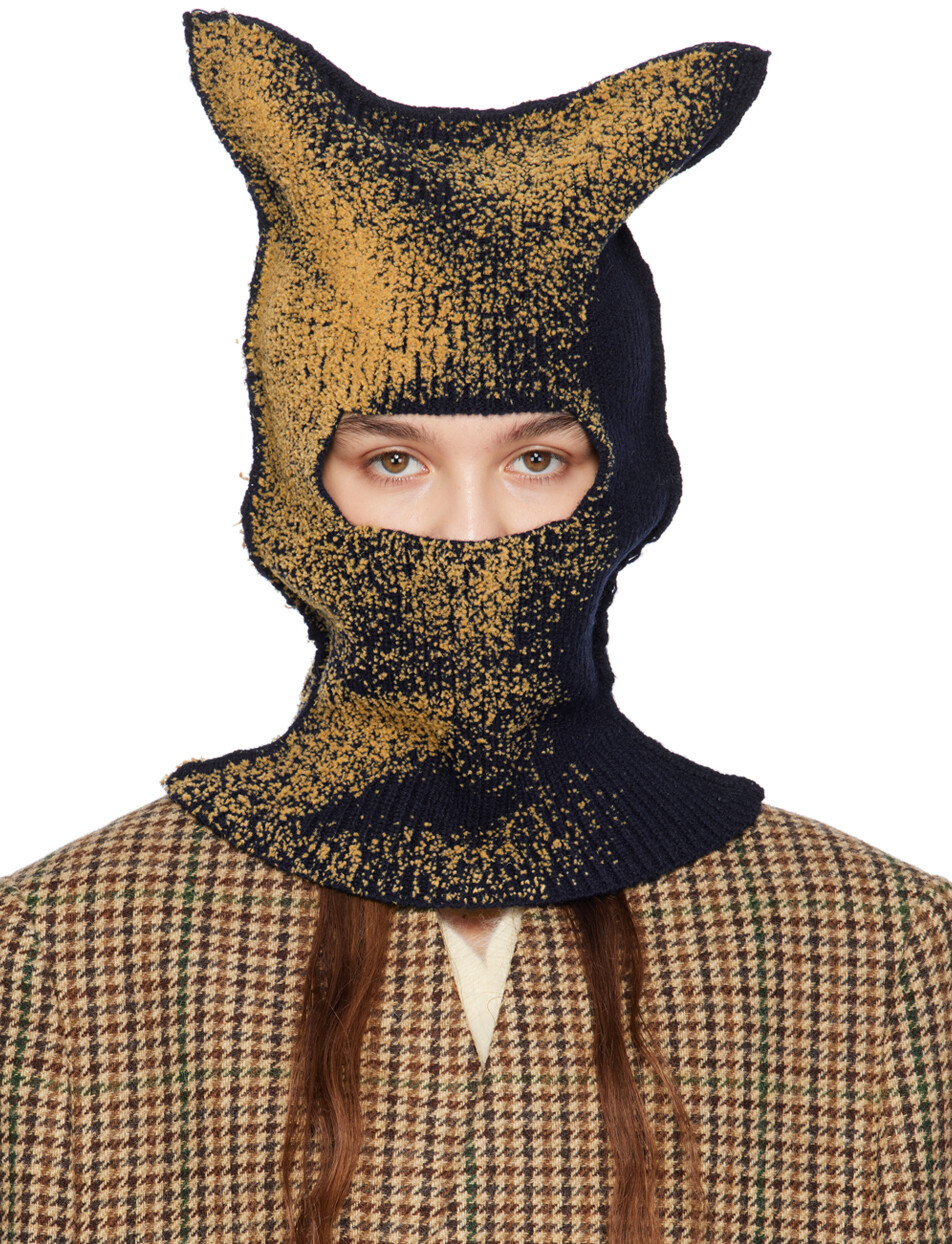 

Темно-синяя и оранжевая балаклава в рубчик Maison Margiela