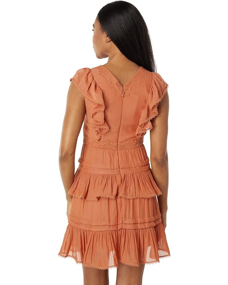 

Платье BCBGMAXAZRIA Silky Chiffon Ruffle Dress, цвет Sunkissed