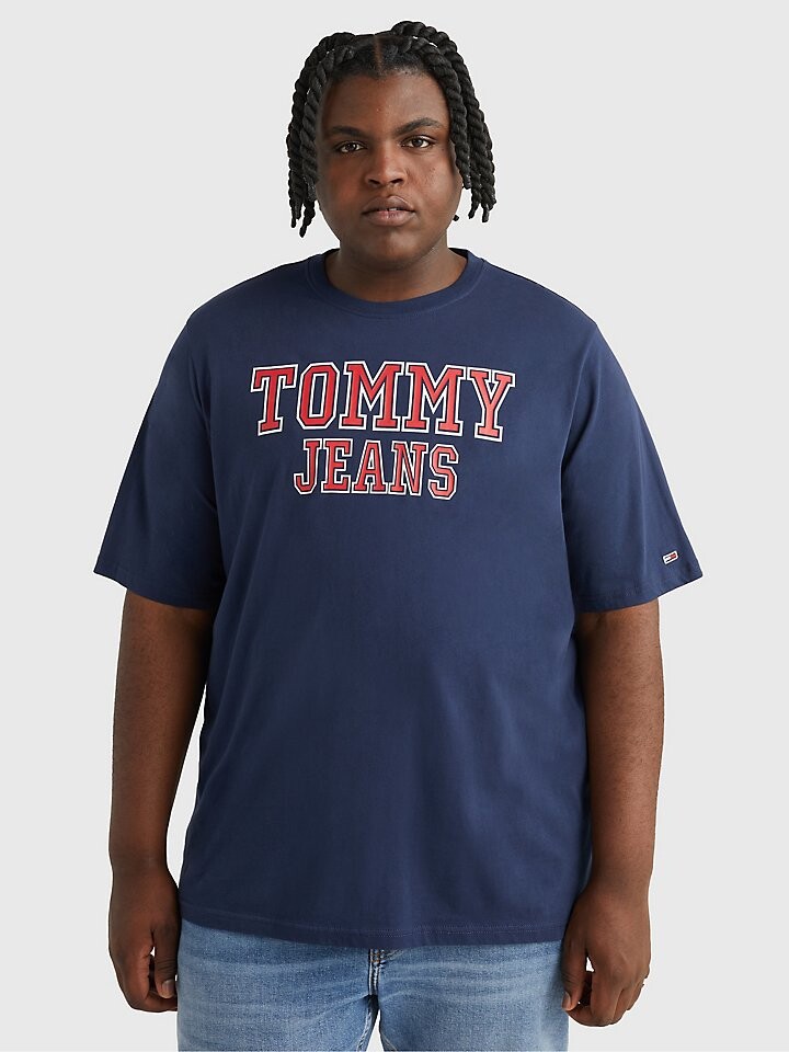 

Футболка с логотипом Big and Tall Tommy Jeans