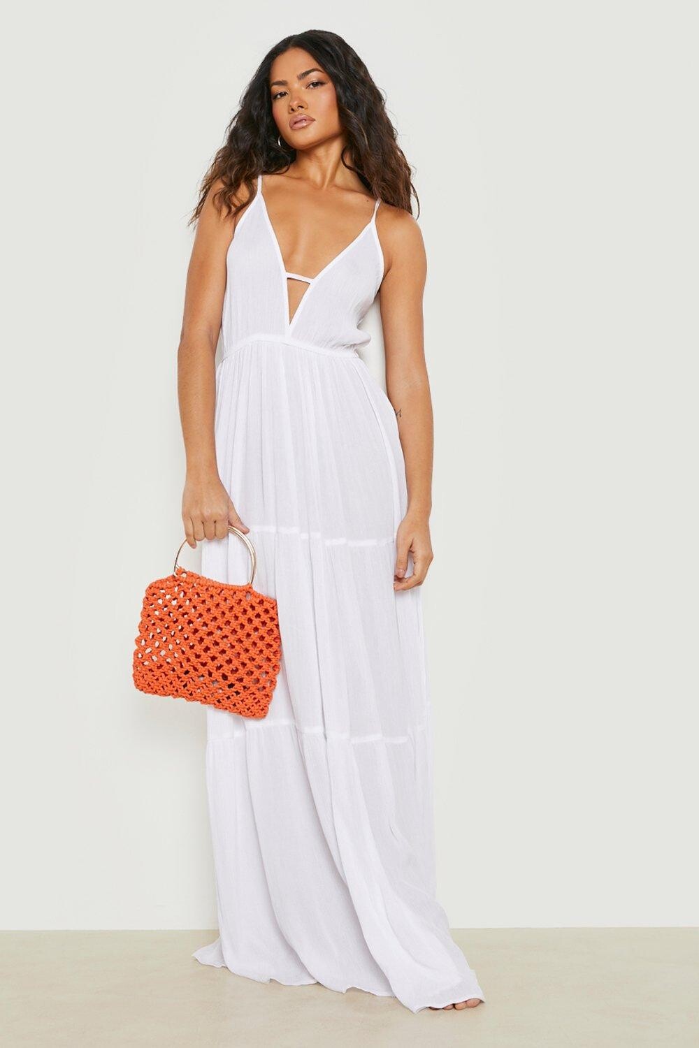 

Пляжное платье макси с глубоким вырезом и складками boohoo, белый