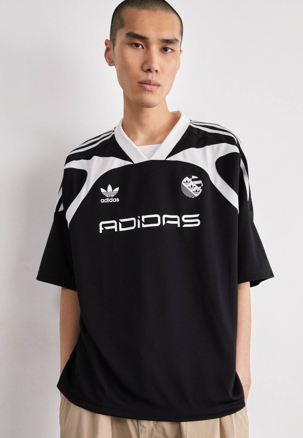 

Футболка с принтом adidas Originals, черная, Черный