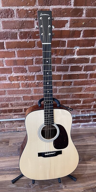 

Акустическая гитара Eastman E10D Dreadnought Acoustic