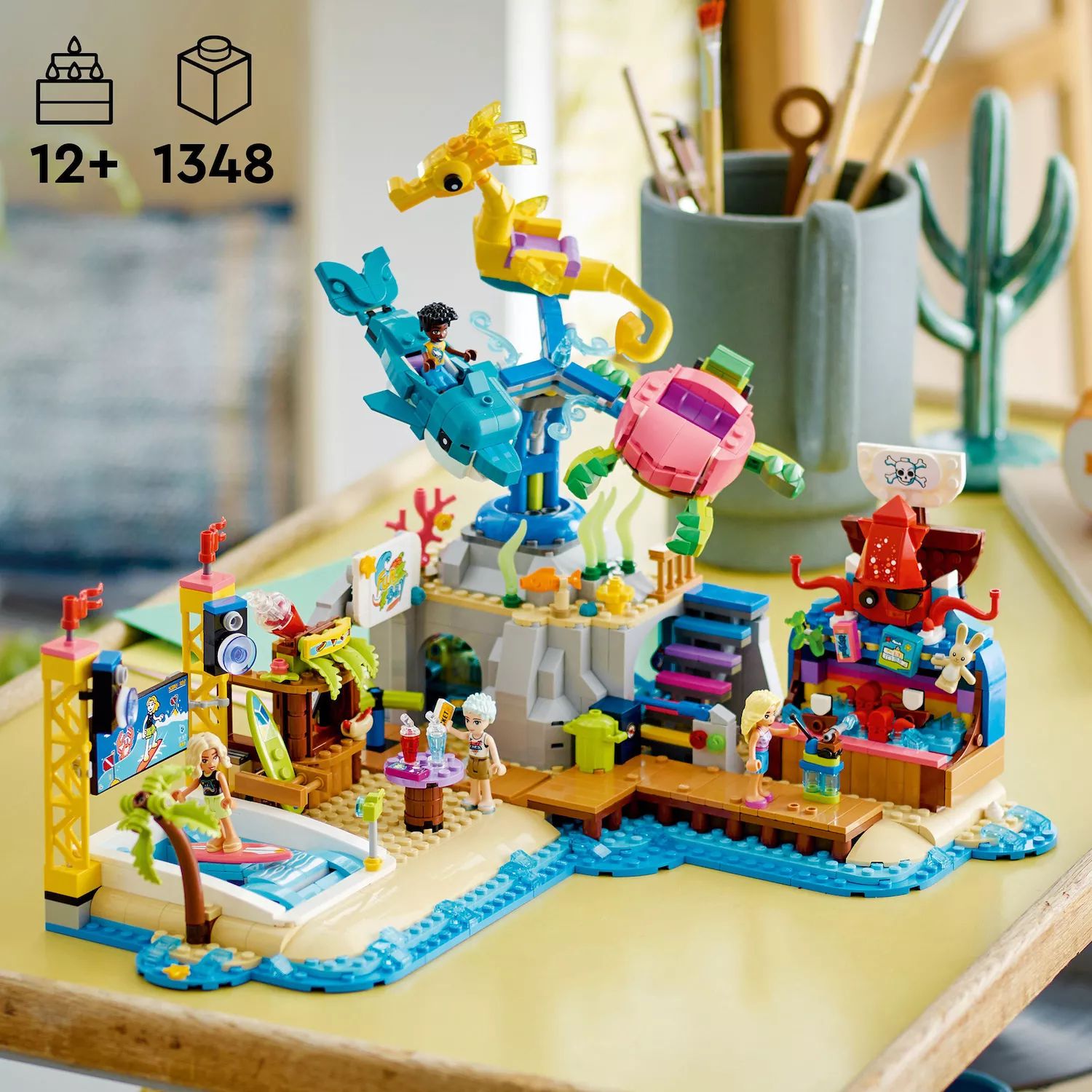 Конструктор LEGO Friends для подростков в пляжном парке развлечений 41737 (1348 деталей) LEGO конструктор lego friends 41128 космический аттракцион в парке развлечений 195 дет