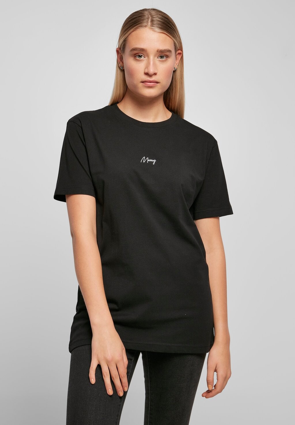

Базовая футболка MERCY EMB Mister Tee, черный