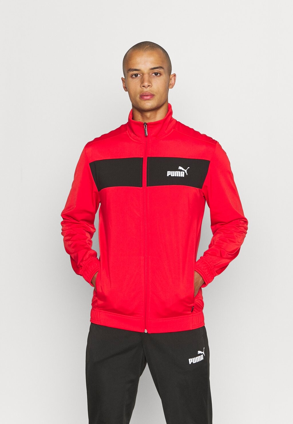 

Спортивный костюм Puma