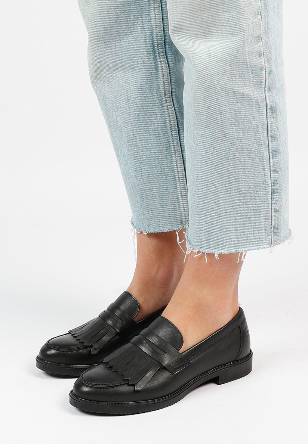 

Тапочки LOAFER MIT FRANSEN sacha, цвет black