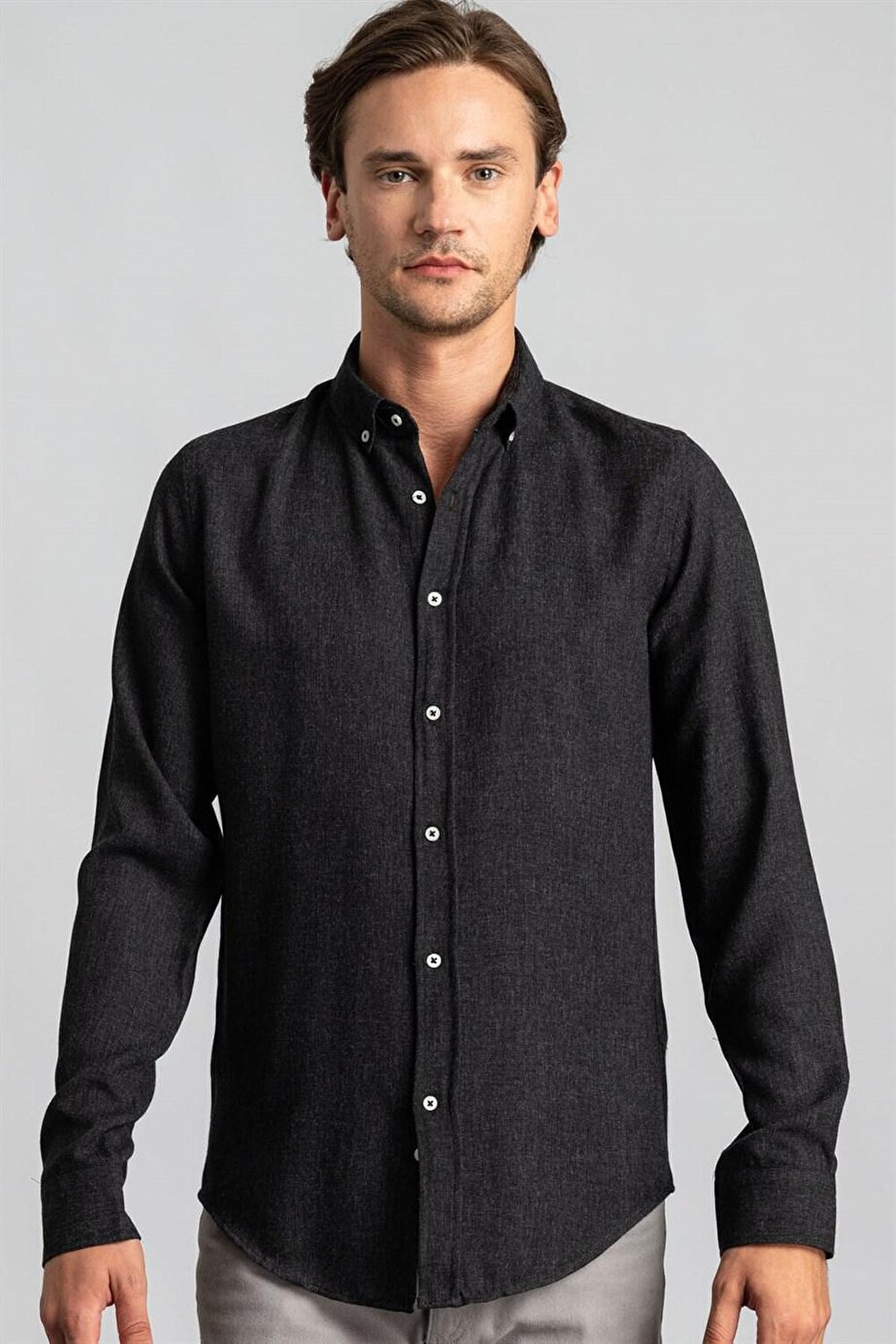 

Зимняя рубашка унисекс с простой и гибкой текстурой Slim Fit TUDORS, черный