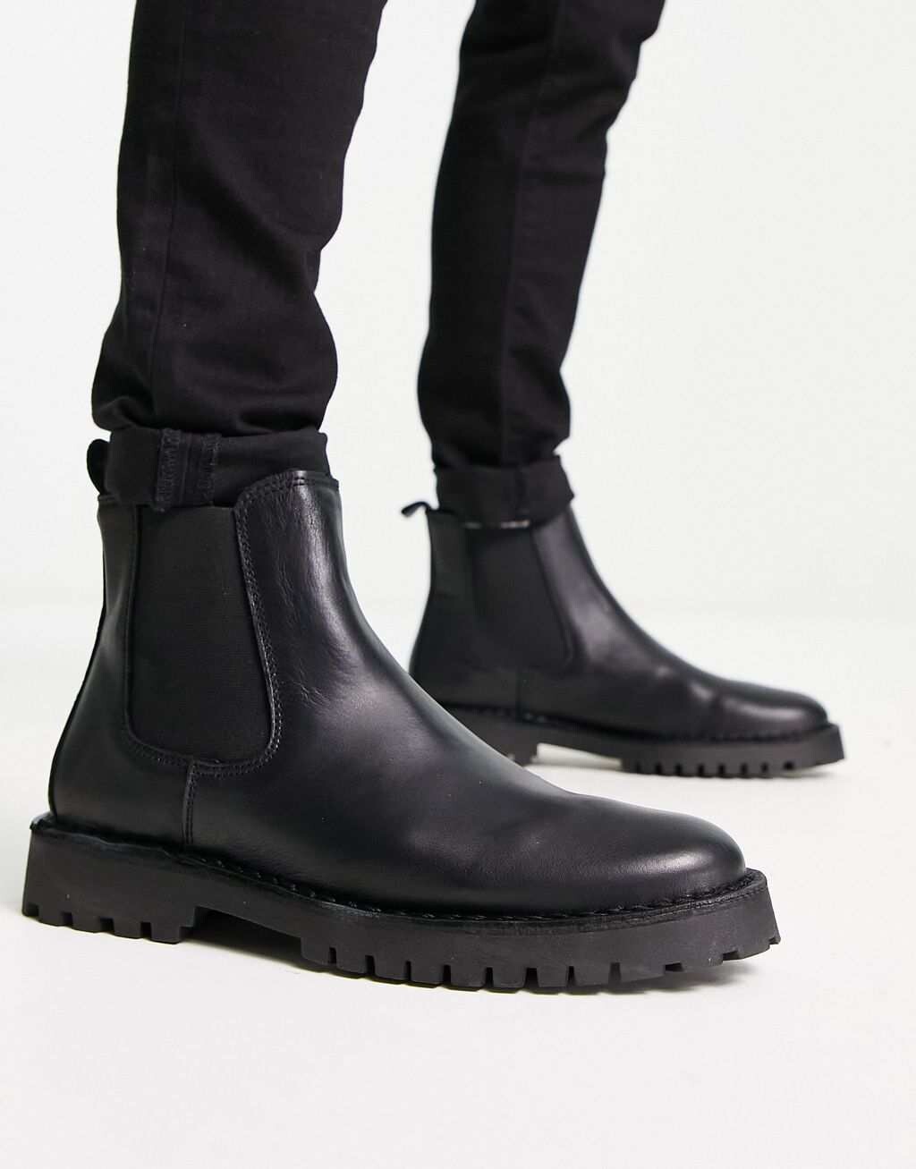 

Черные кожаные ботинки челси на массивной подошве Selected Homme