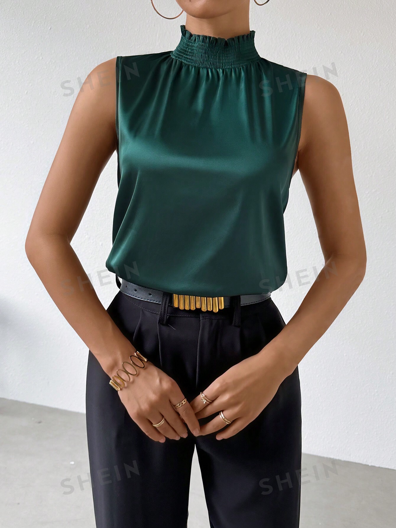 цена SHEIN Privé женская рубашка без рукавов с принтом и воротником-стойкой в ​​случайном порядке, темно-зеленый