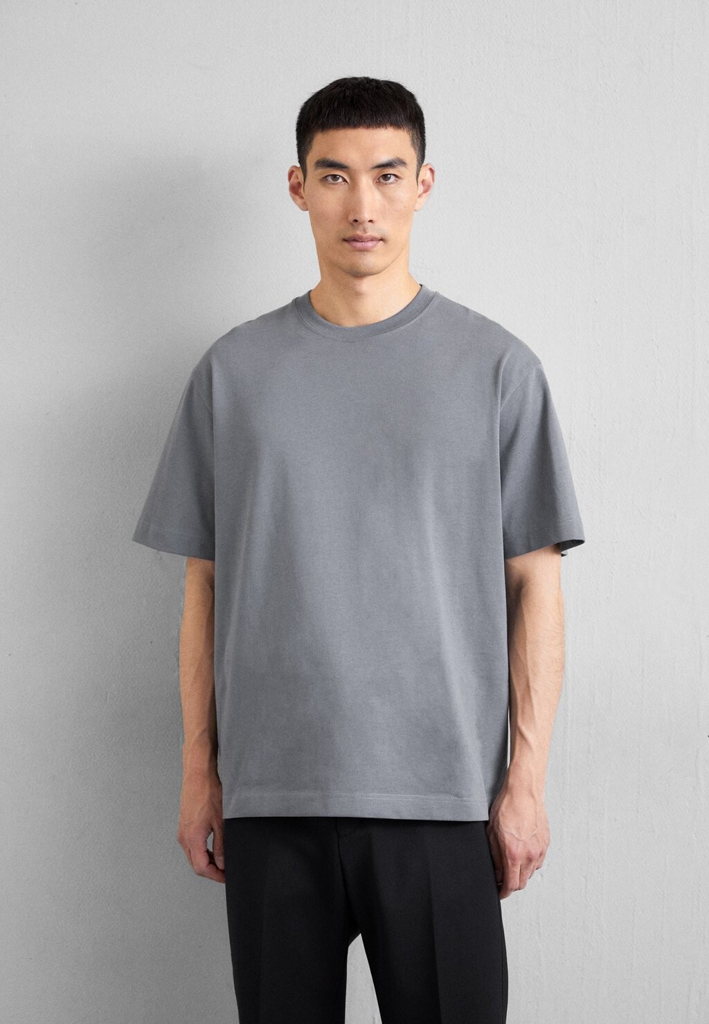 

Базовая футболка ФУТБОЛКА HEAVY CREWNECK TEE Filippa K, дымчато-зеленый