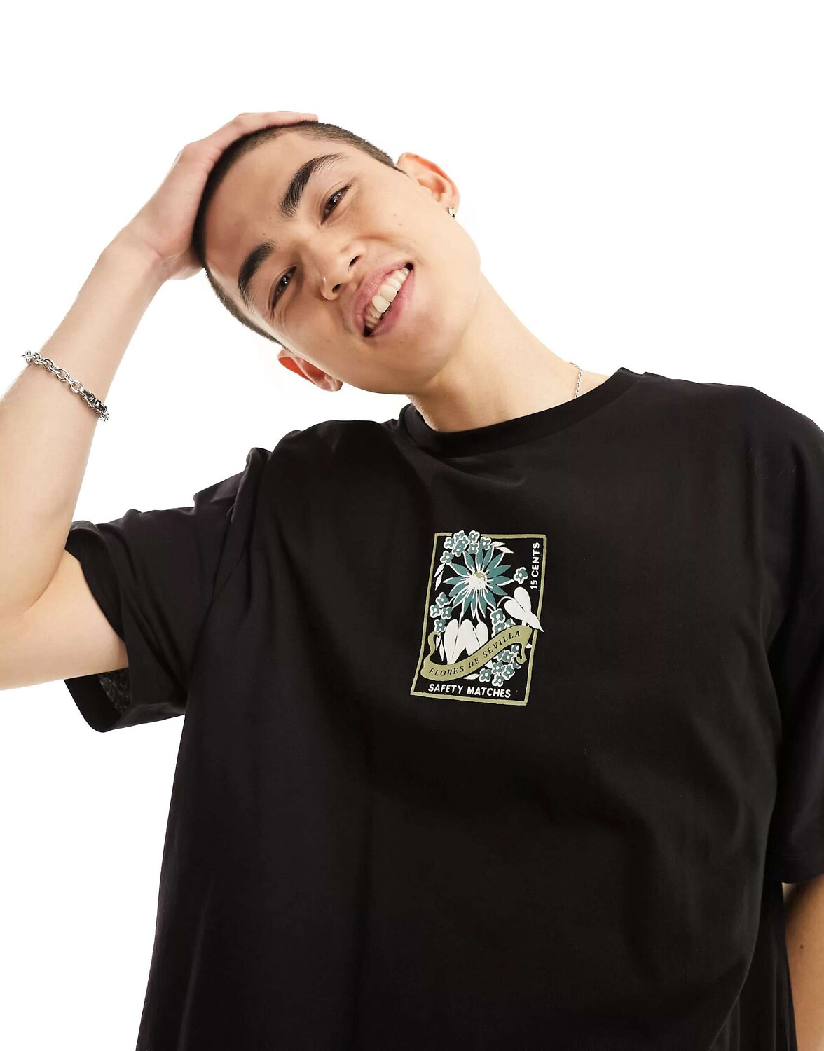 

Черная оверсайз-футболка с цветочным принтом на груди ASOS