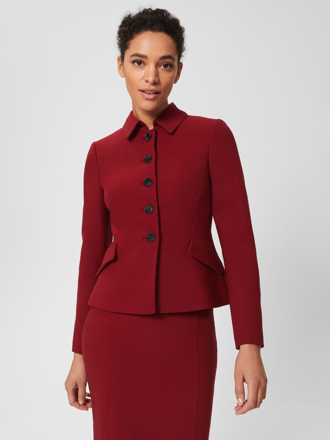 

Короткий пиджак Hobbs Becky Tailored, красный ревень