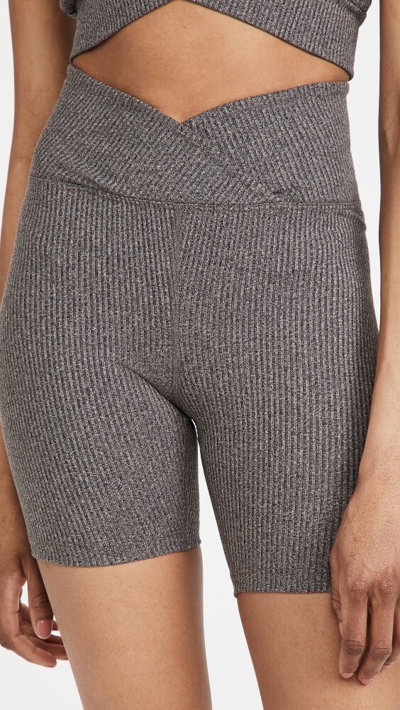 

Шорты Year of Ours Ribbed V Waist Biker, серый