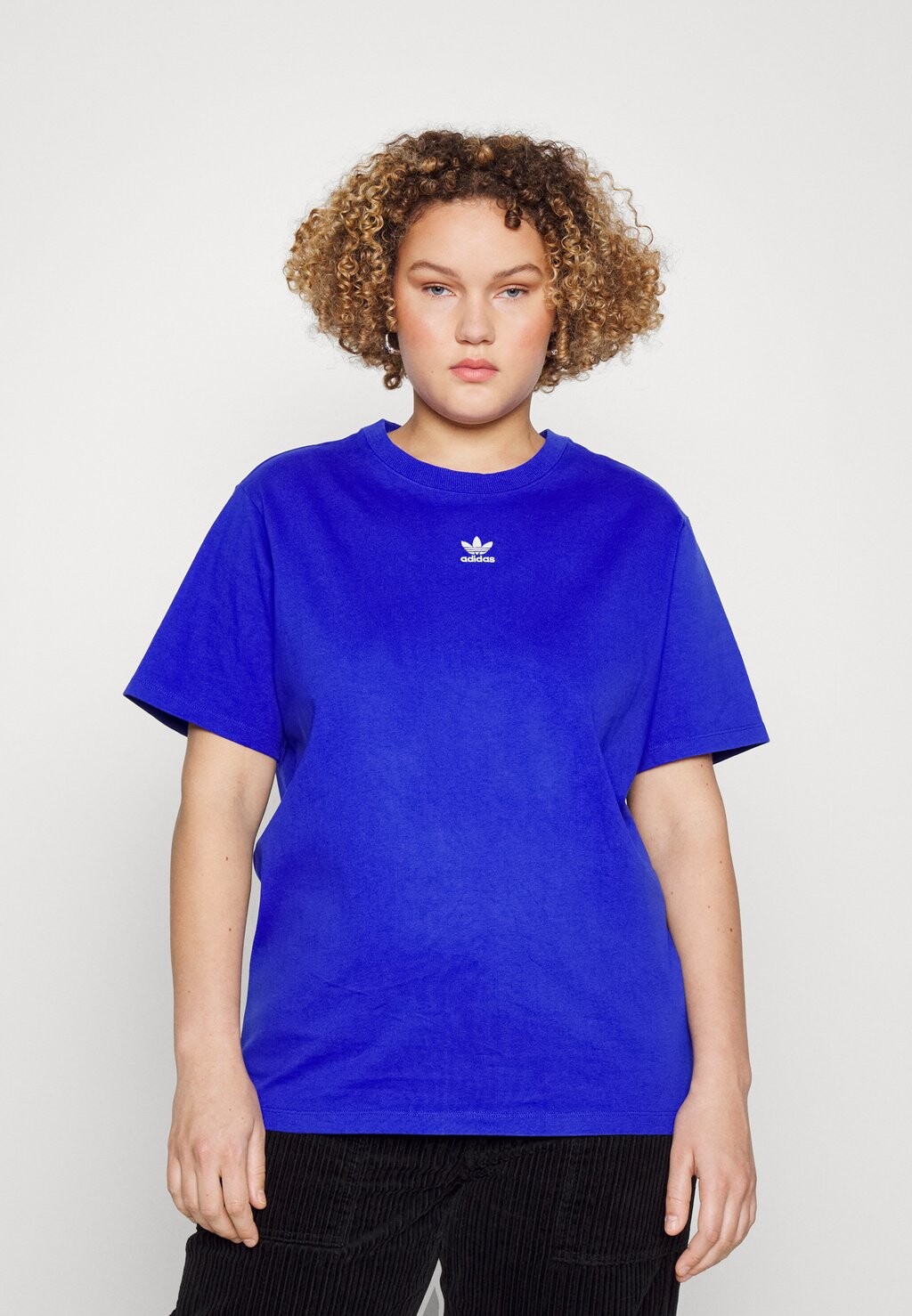 

Базовая футболка adidas Originals