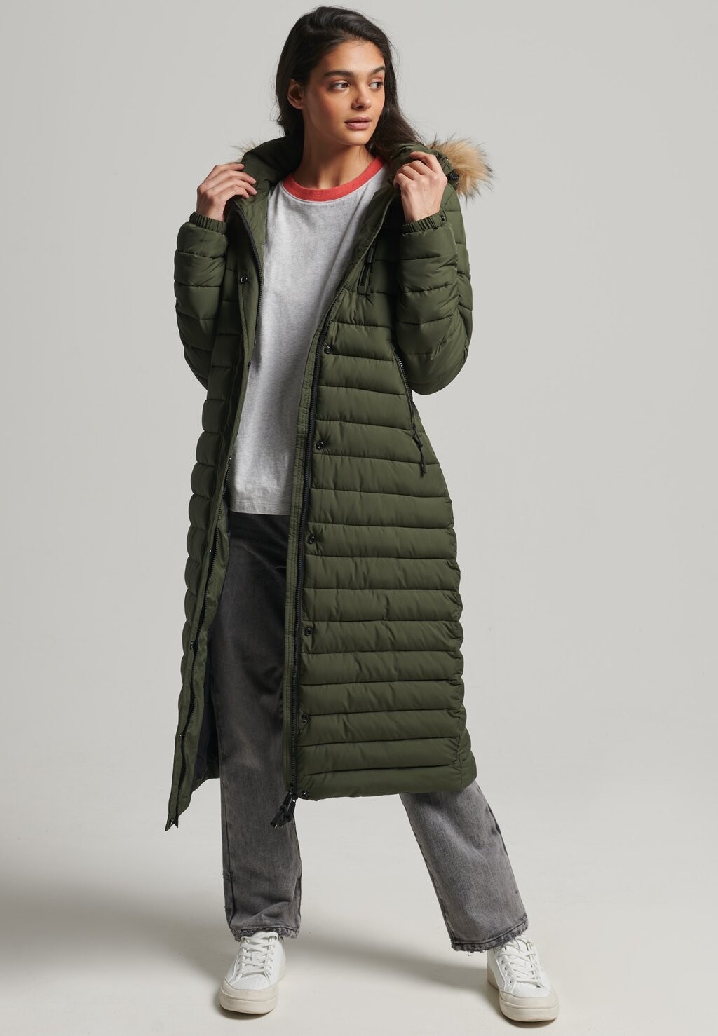 

Зимняя куртка Superdry, цвет dark moss