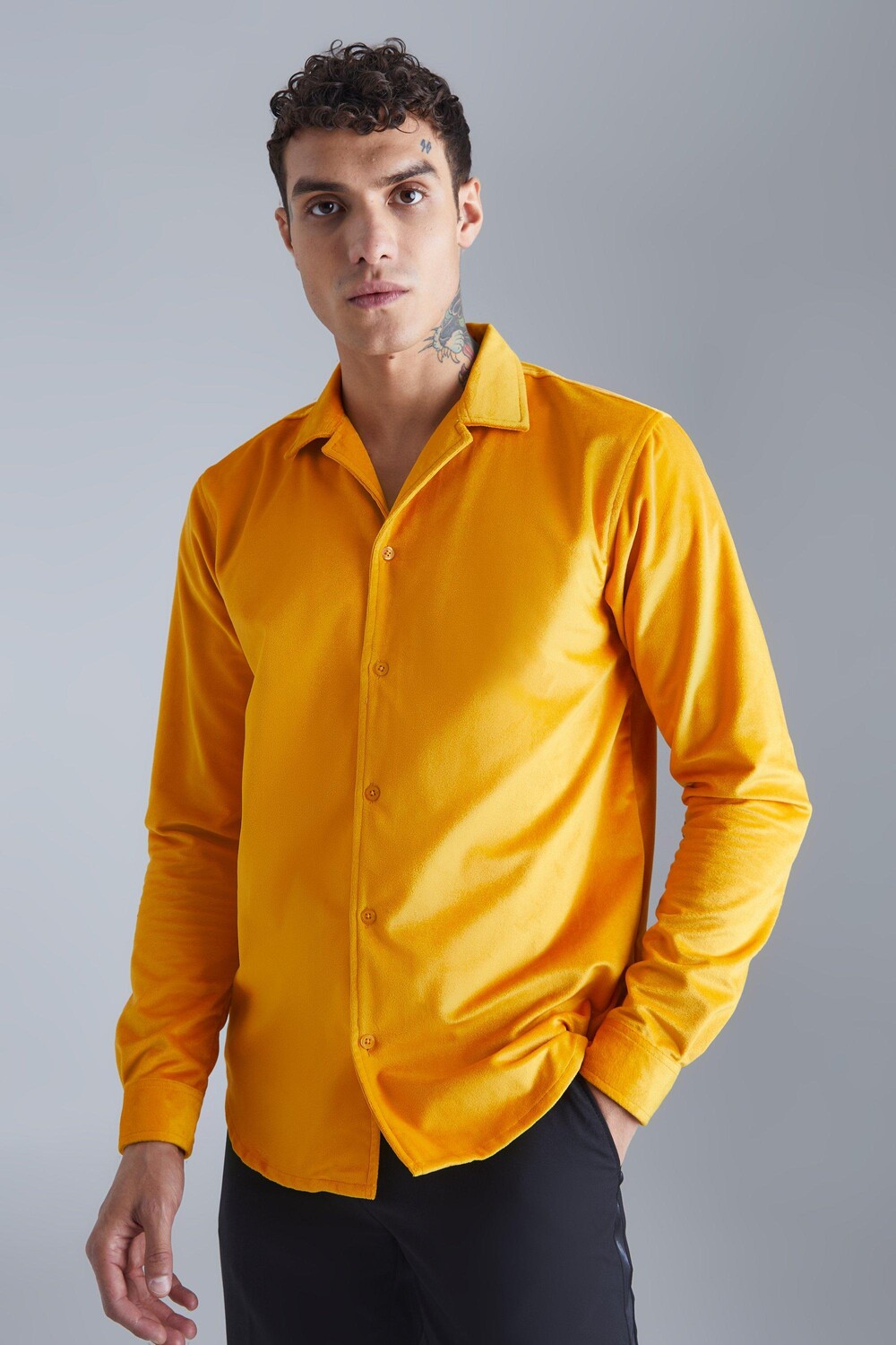 

Велюровая рубашка Revere с длинными рукавами boohooMAN, золото