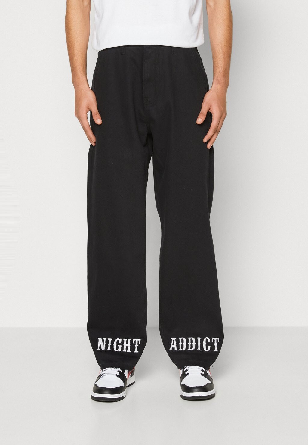 

Джинсы свободного кроя Night Addict