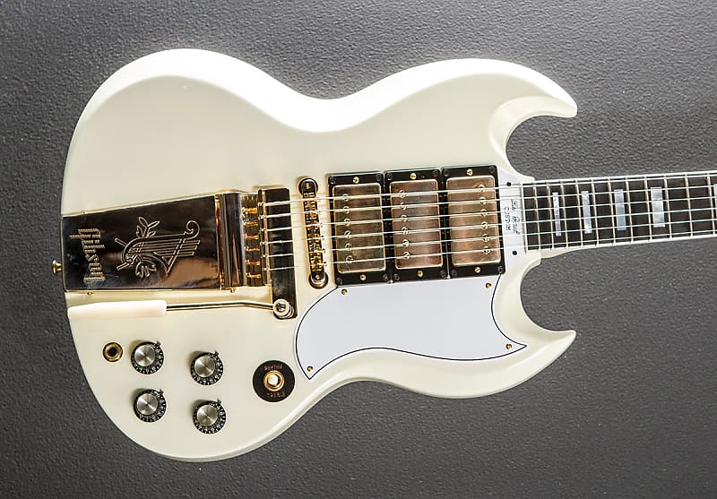 цена Электрогитара Gibson Custom Shop 1963 Les Paul SG Custom Reissue w/Maestro Vibrola - Classic White