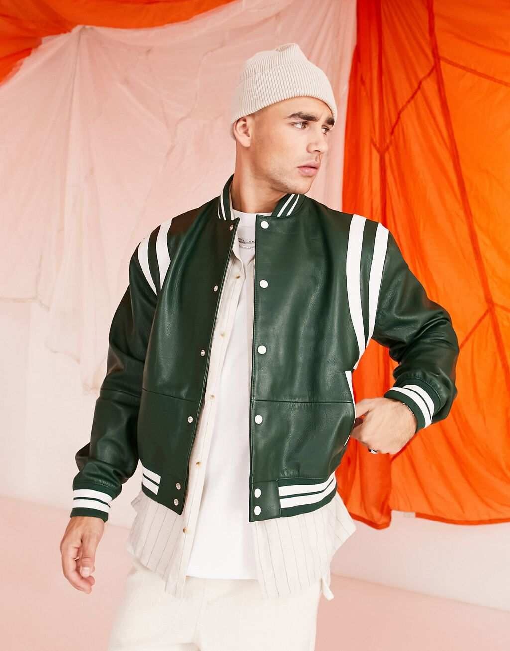 

Зеленый университетский бомбер из натуральной кожи ASOS DESIGN