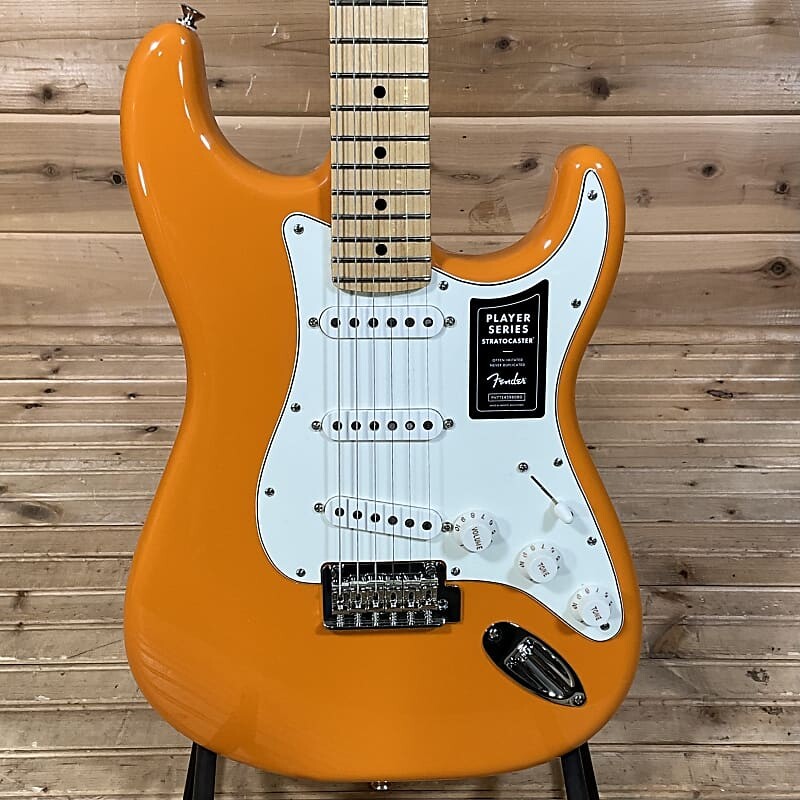 

Электрогитара Fender Player Stratocaster Electric Guitar - Capri Orange