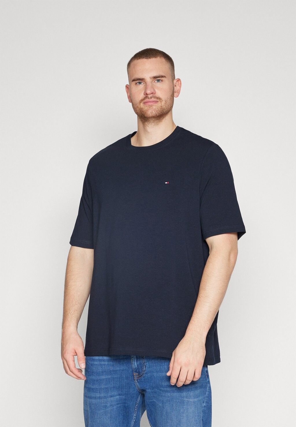 

Базовая футболка CORE STRETCH SLIM TEE Tommy Hilfiger, небо пустыни