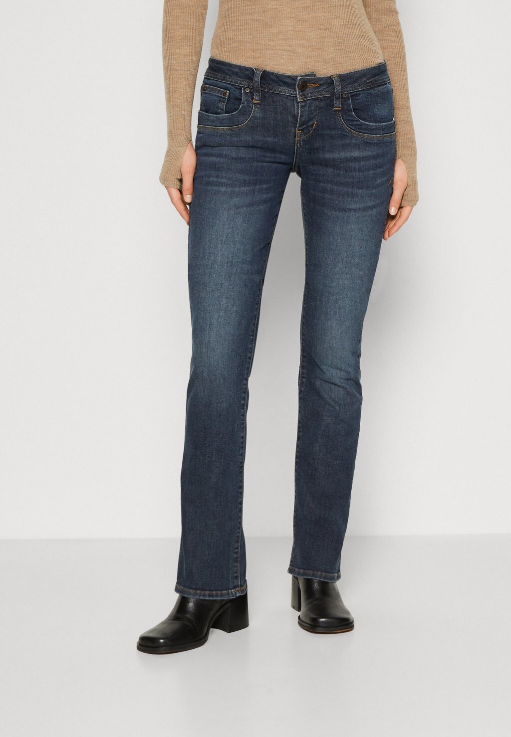 

Джинсы Bootcut LTB