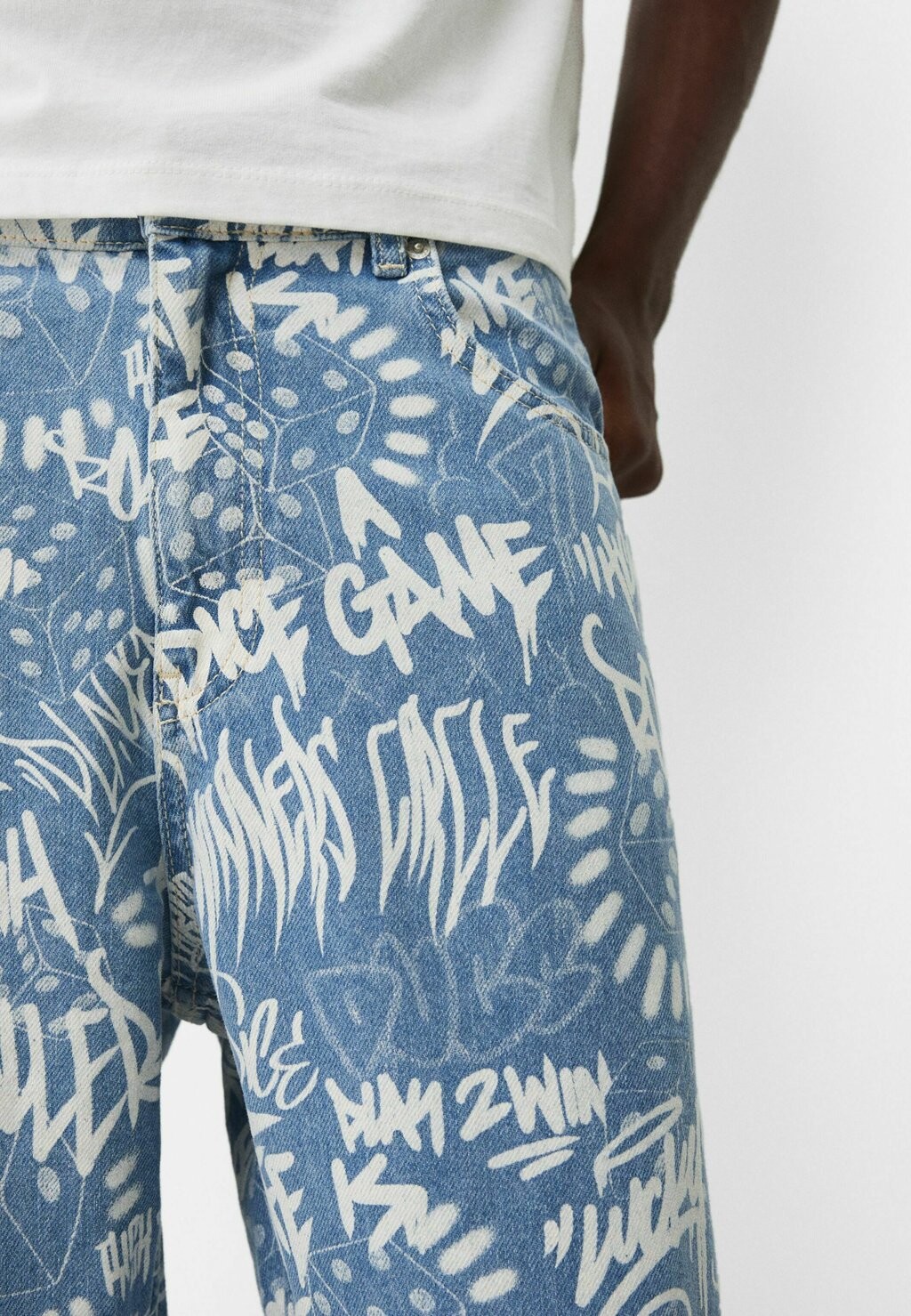 

Джинсы свободного кроя BAGGY PRINTED Bershka, светло-голубой деним