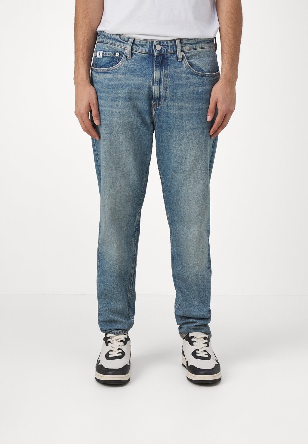 

Зауженные джинсы Calvin Klein Jeans, синий деним