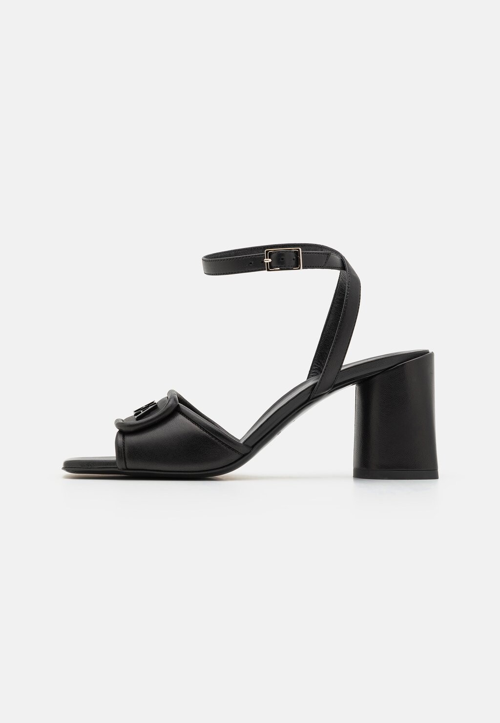 

Сандалии Emporio Armani, черный