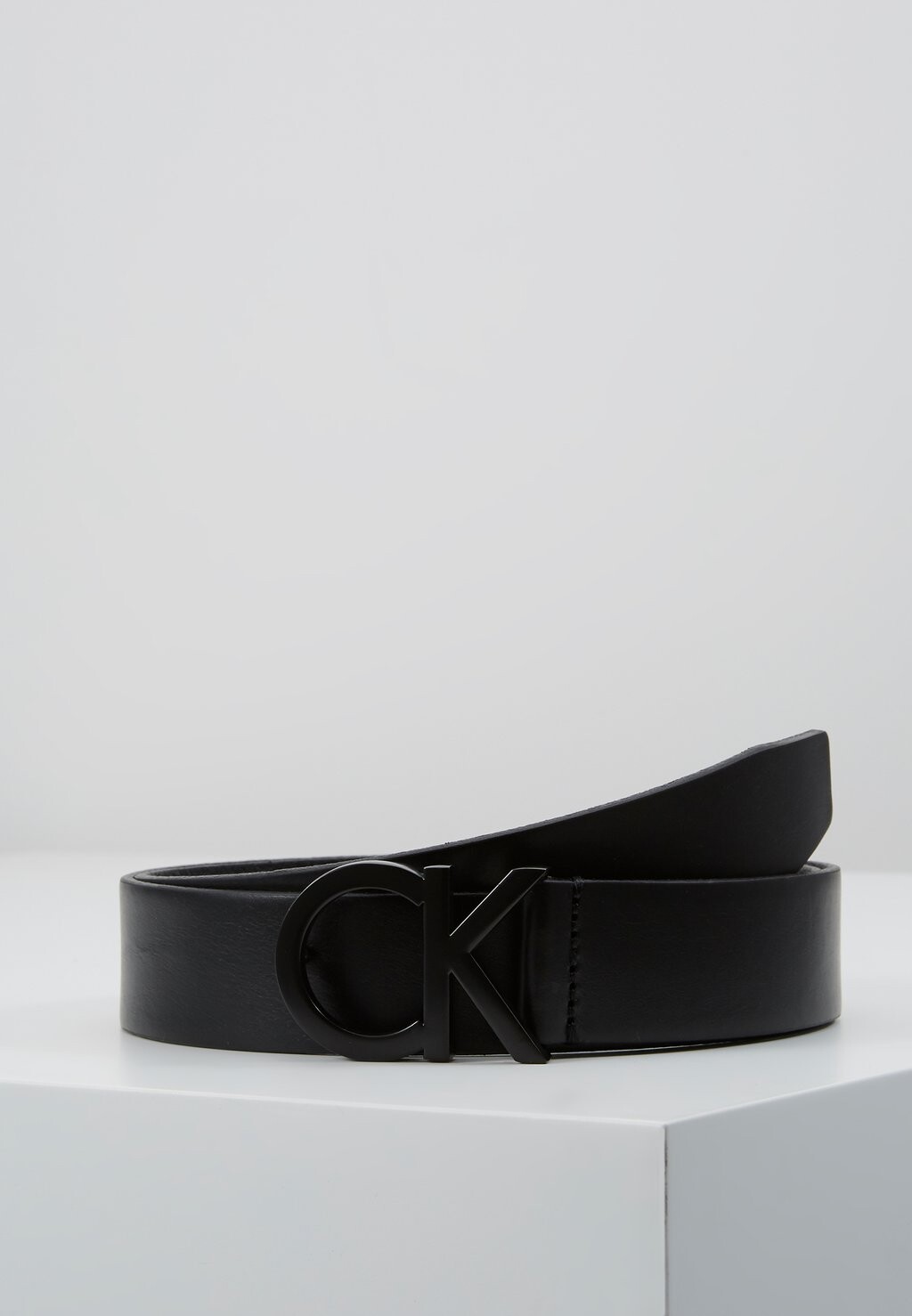 

Пояс Calvin Klein, черный