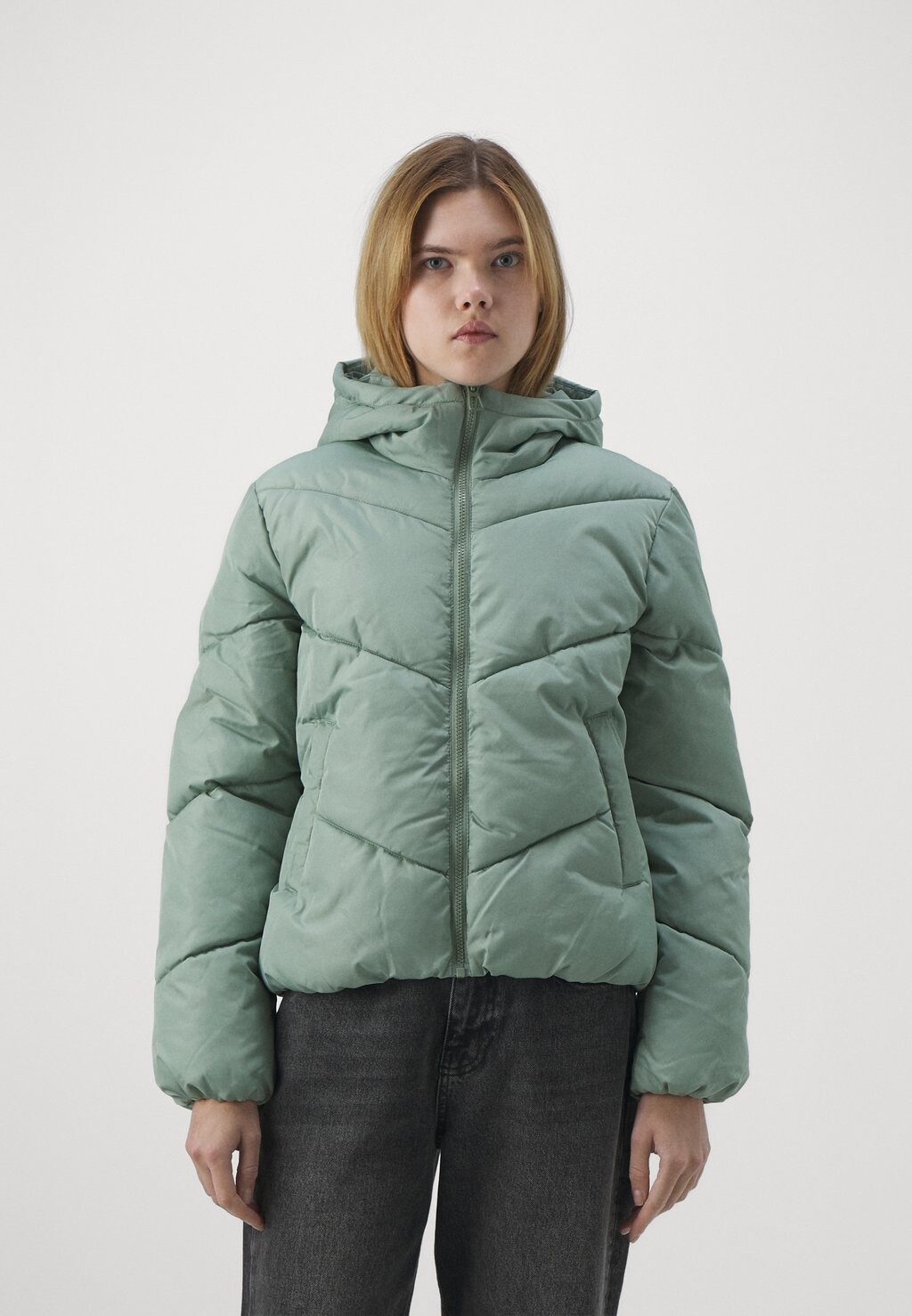 

Зимняя куртка ONLY ONLALLY PUFFER HOOD JACKET, цвет hedge green