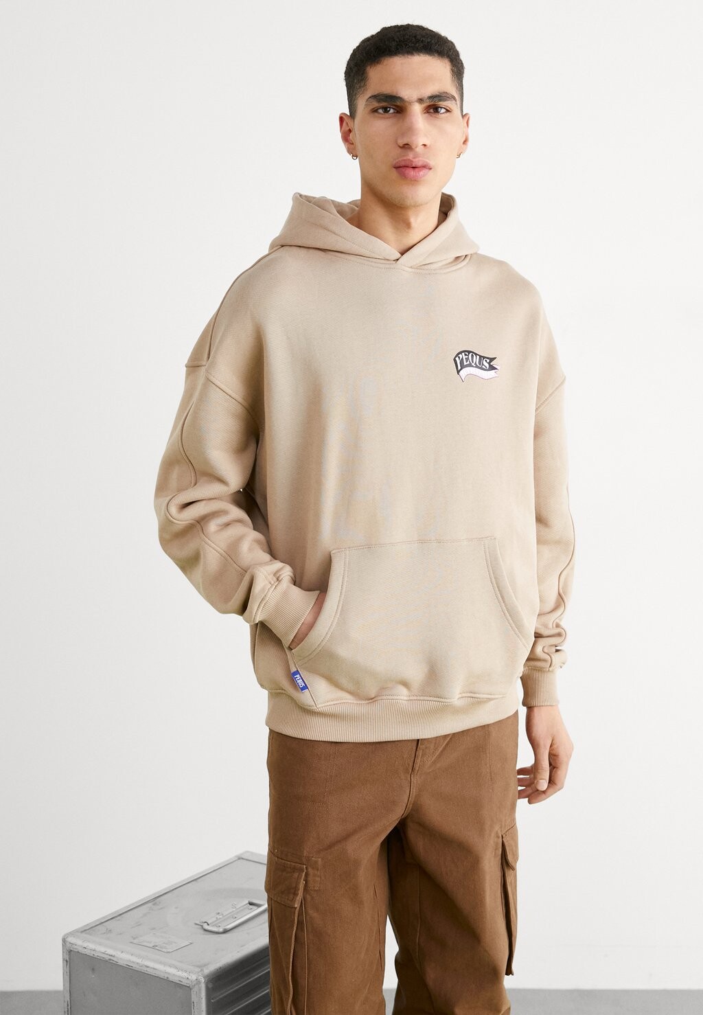

Толстовка FLAG LOGO HOODIE UNISEX PEQUS, мокко