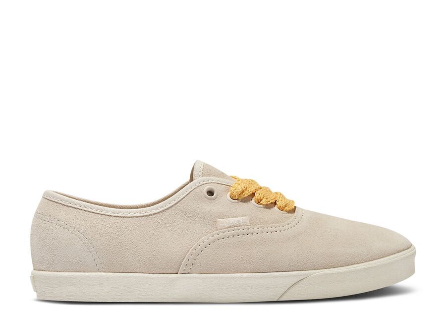 

Кроссовки Vans Authentic Low Pro, цвет Fat Lace Turtledove Yarrow