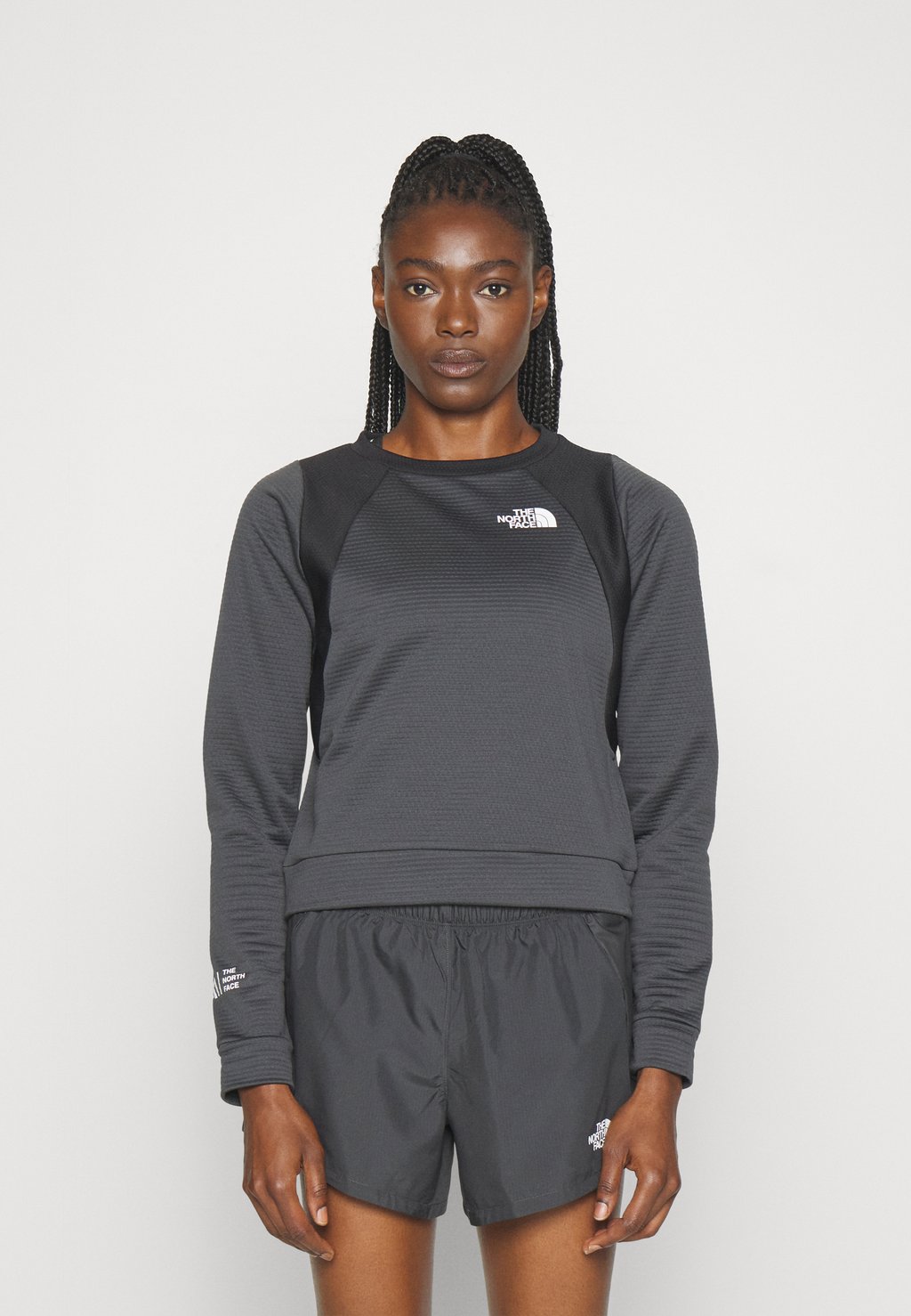 

Толстовка The North Face CREW NECK, цвет asphalt grey/black