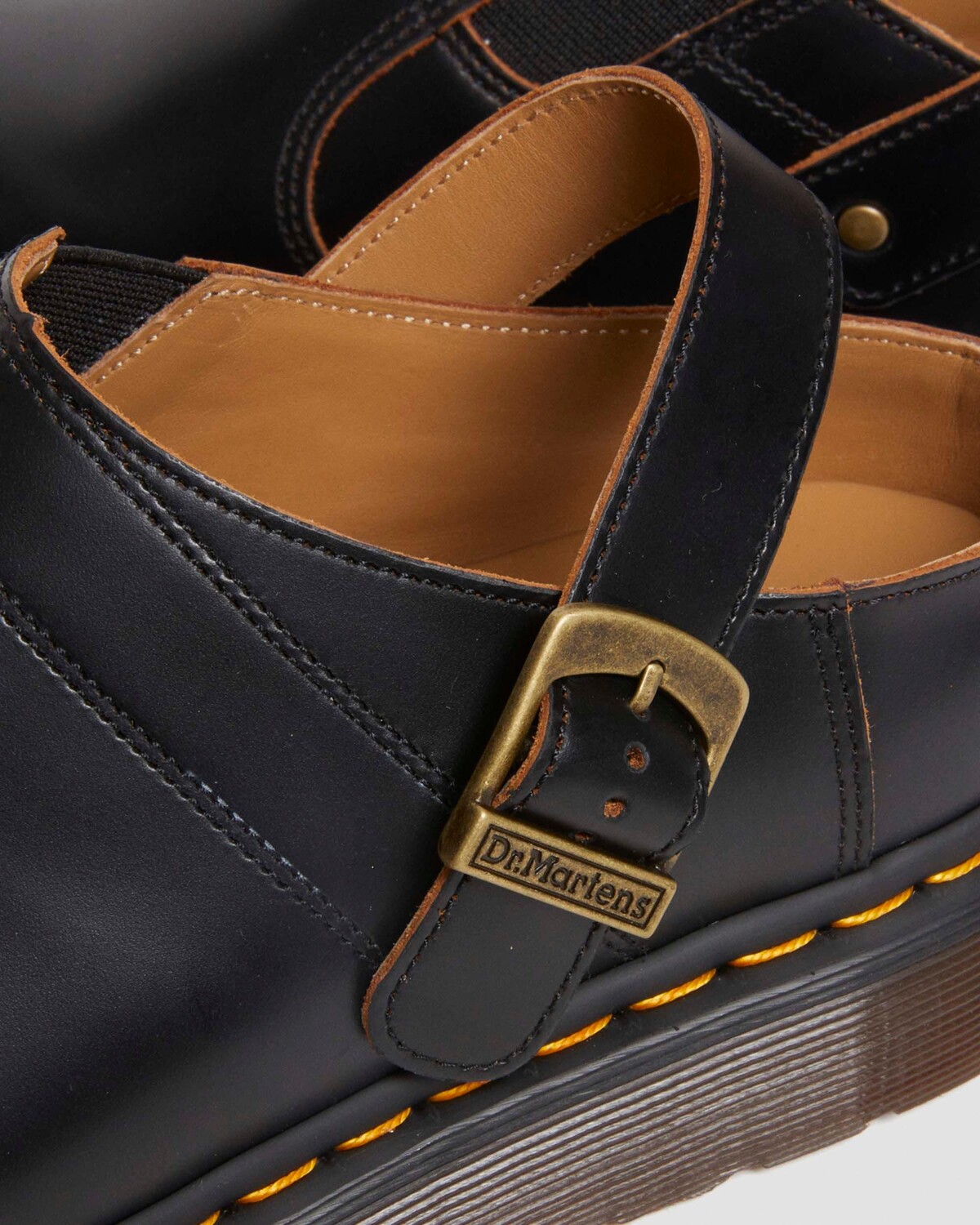 

Винтажные мюли Isham из гладкой кожи с пяткой на пятке Dr. Martens