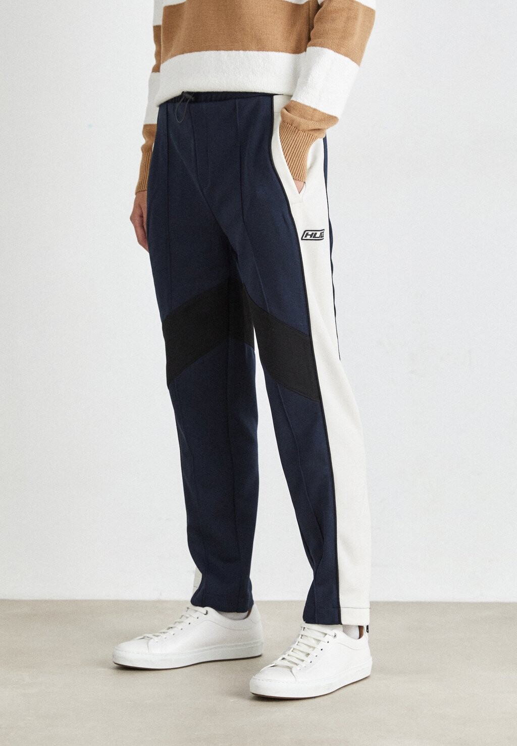 

Спортивные брюки Denude HUGO, цвет dark blue