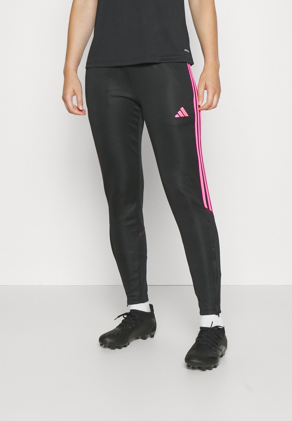 

Спортивные брюки Adidas, черный/ярко-розовый