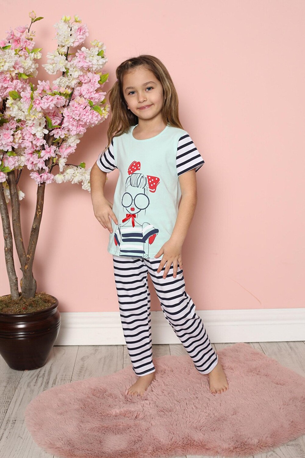 

Пижамный комплект с короткими рукавами для девочки DomiKids, смешанный