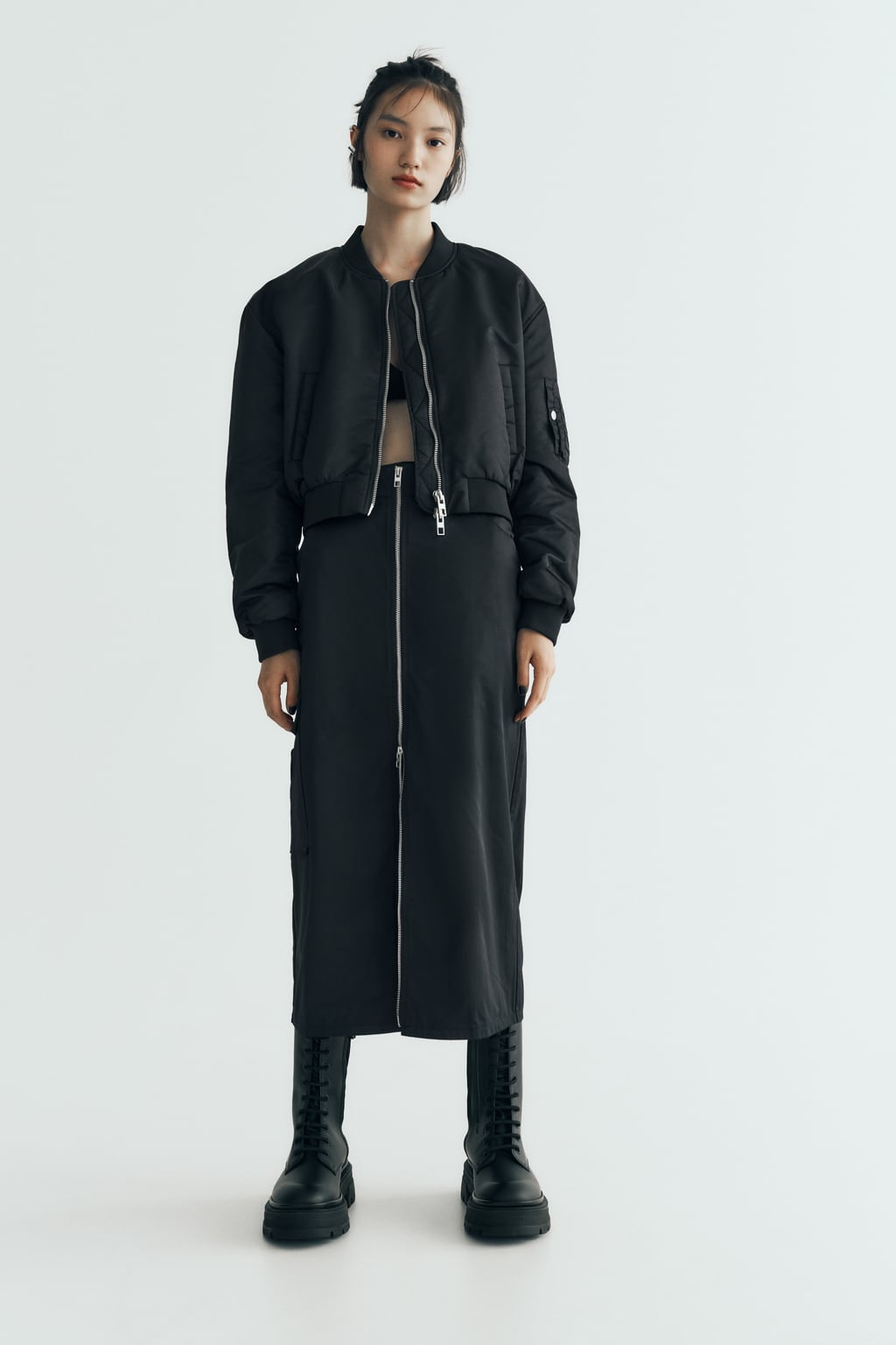 

Нейлоновая юбка на молнии ZARA, черный