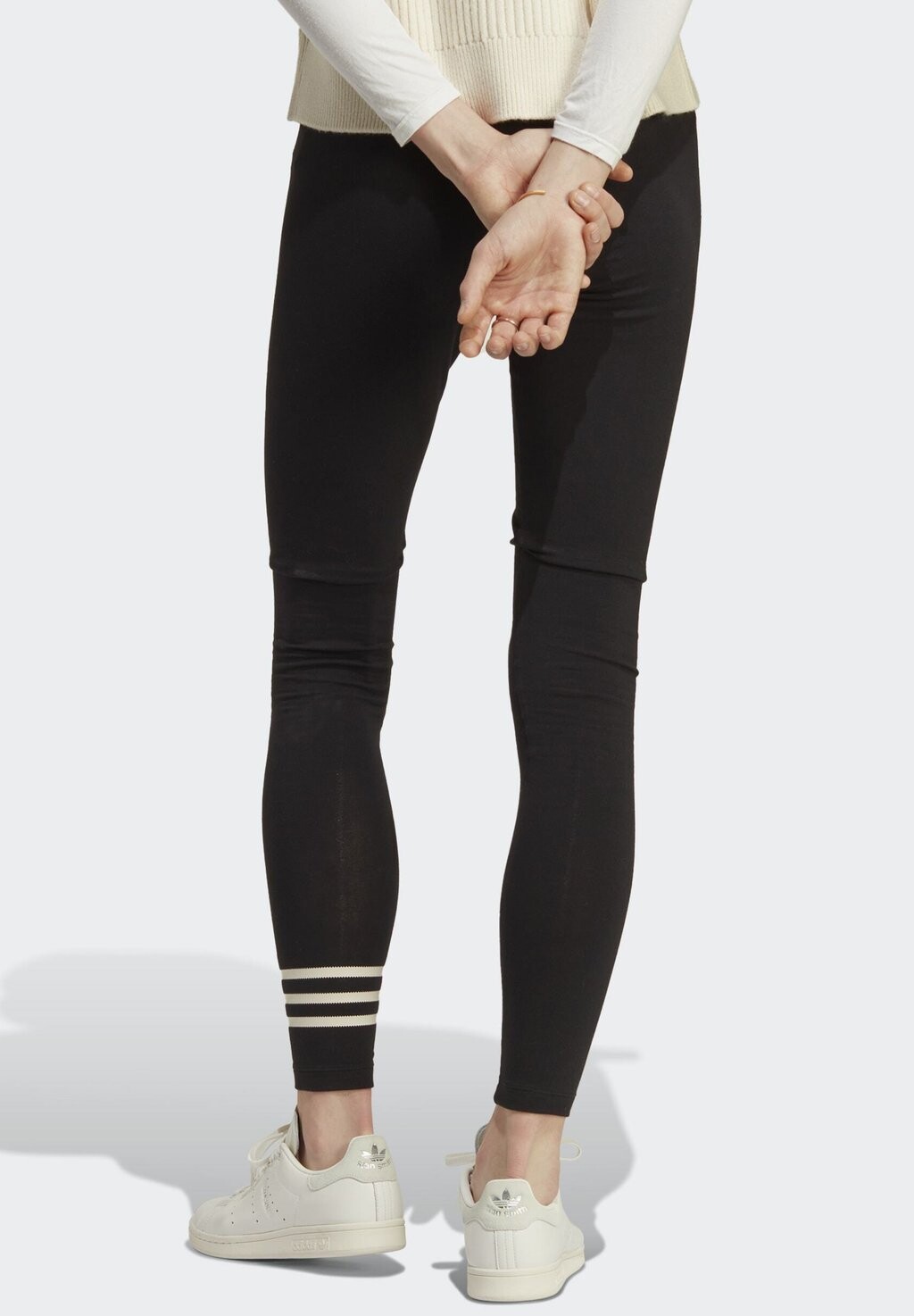 

Леггинсы adidas Originals, черный