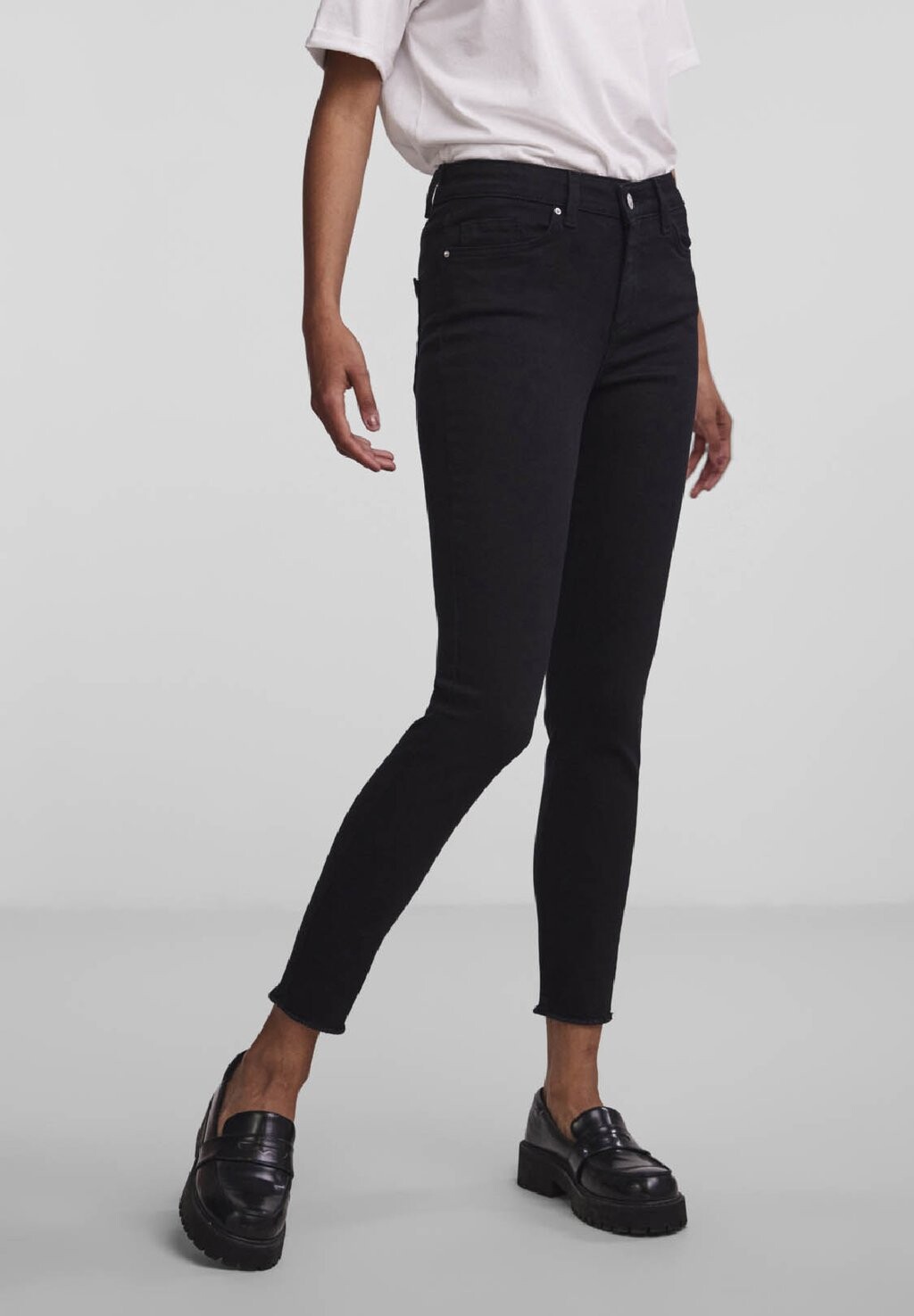 

Джинсы Skinny Fit Pieces