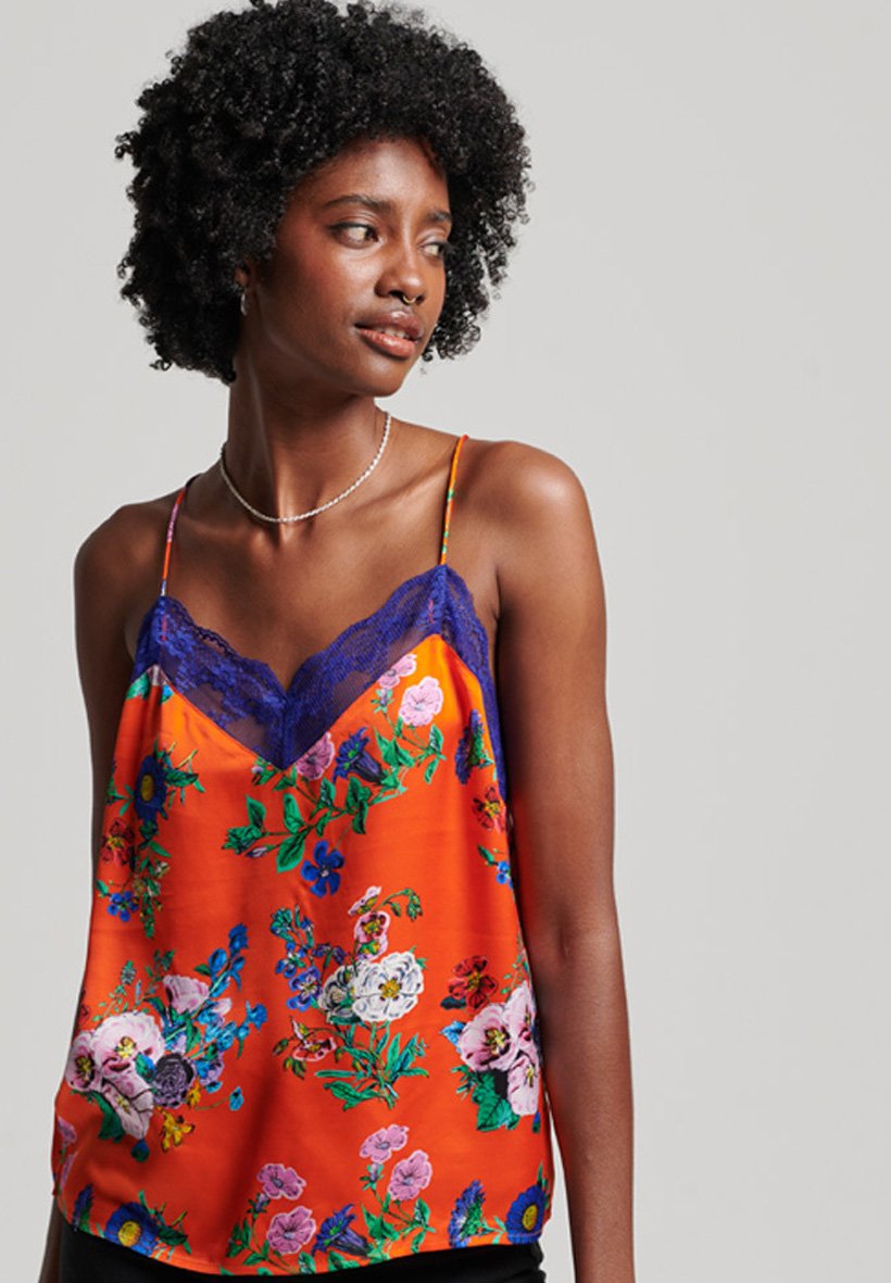Топ Superdry STUDIOS CAMI, цвет bright pop floral flame red лампочка uniel il n c35 3 red flame e14 cl red flame
