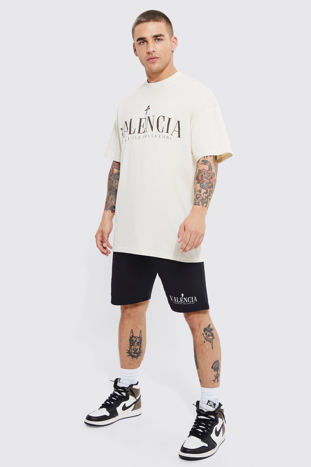 

Футболка оверсайз valencia и короткий комплект Boohoo, черный