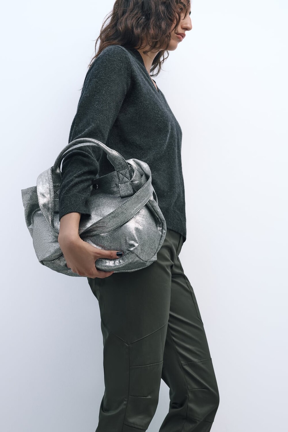 

Сумка-тоут из ткани металлик ZARA, серебряный