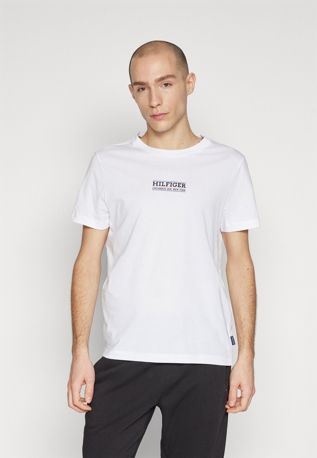 

Футболка с принтом Tommy Hilfiger, белый