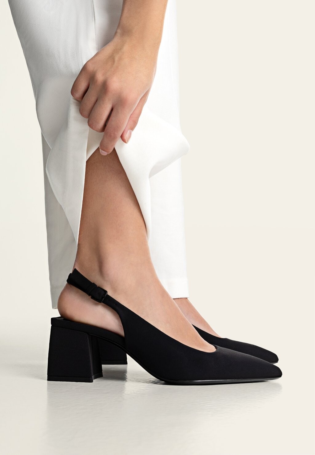 

Туфли Stradivarius, черный